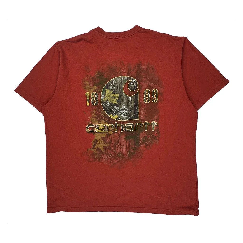1889 Carhartt Graphic T-Shirt - XL Red Cotton - Image 2