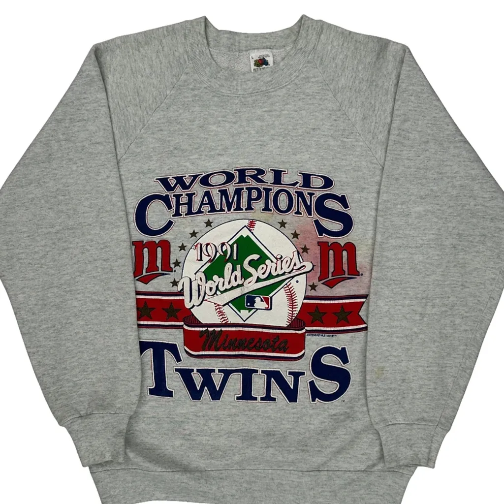 1991 Minnesota Twins Fruit Of The Loom Graphic Sweatshirt - Large Gray Cotton Blend - Image 4