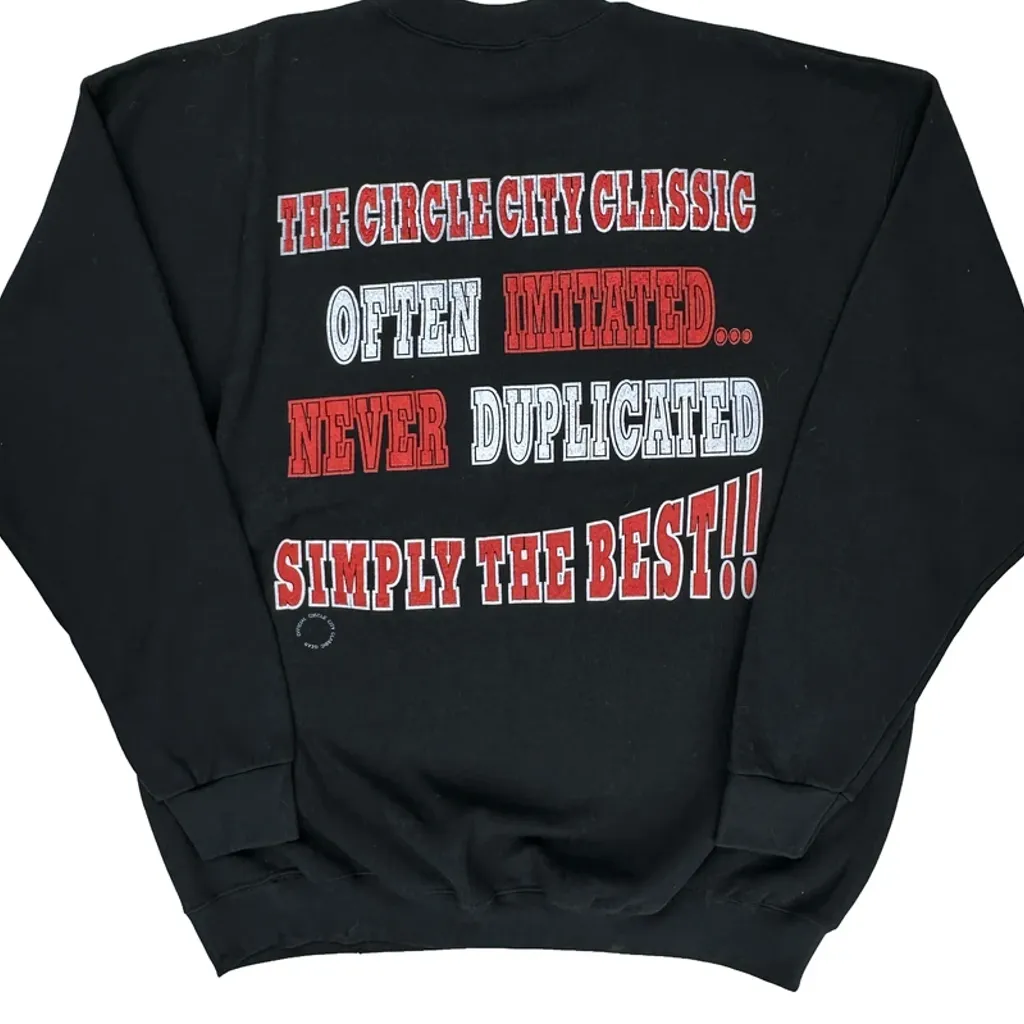 1998 Circle City Classic Lee Graphic Sweatshirt - XL Black Cotton - Image 7