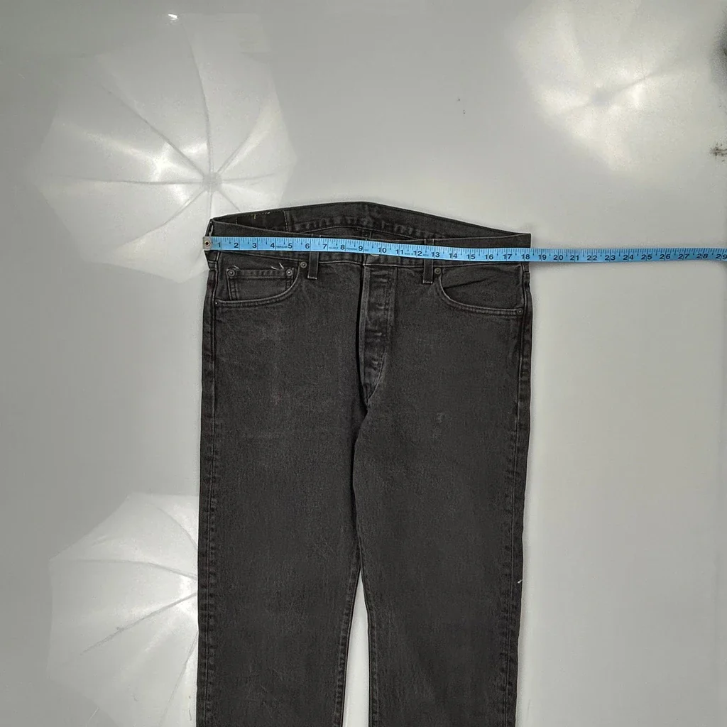 501 Levis Jeans - 36W 33L Black Denim - Image 3