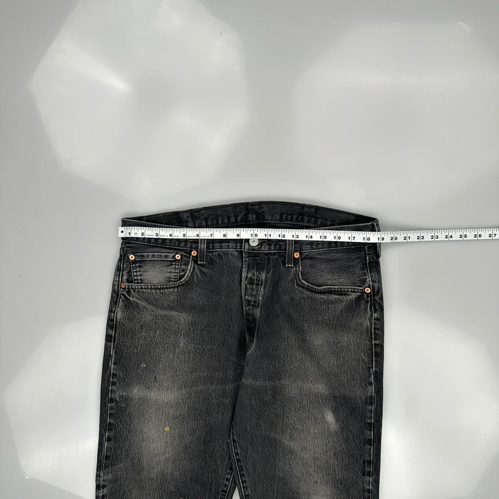 501 Levis Jeans - 38W 32L Black Cotton - Image 3