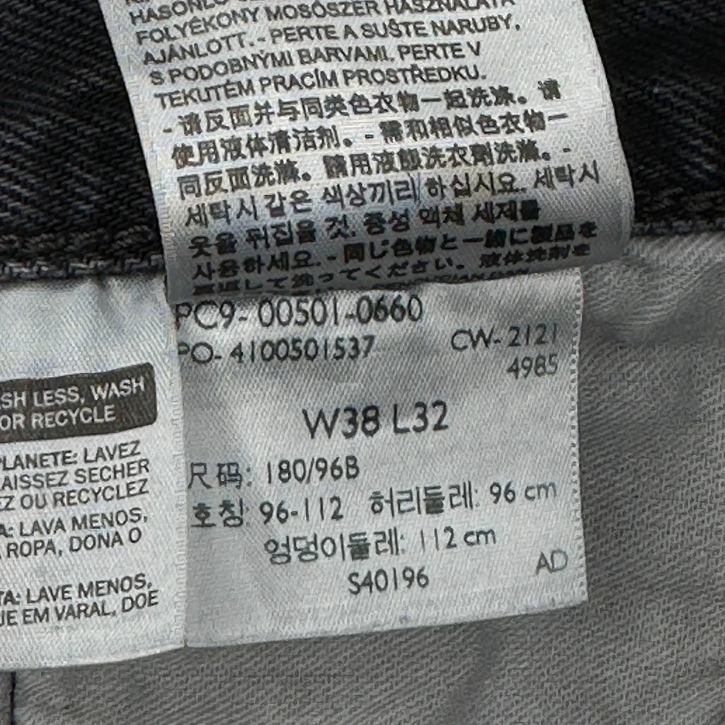501 Levis Jeans - 38W 32L Black Cotton - Image 6
