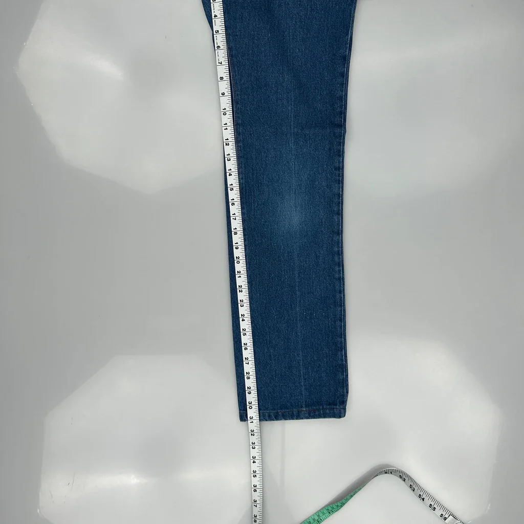 501 Levis Jeans - 26W 31L Blue Denim - Image 5