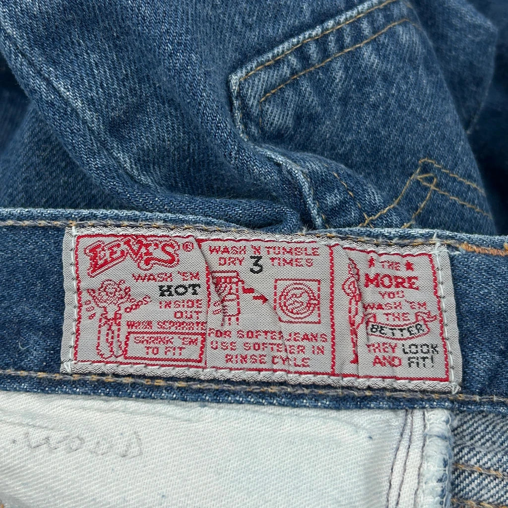 501 Levis Jeans - 26W 31L Blue Denim - Image 6