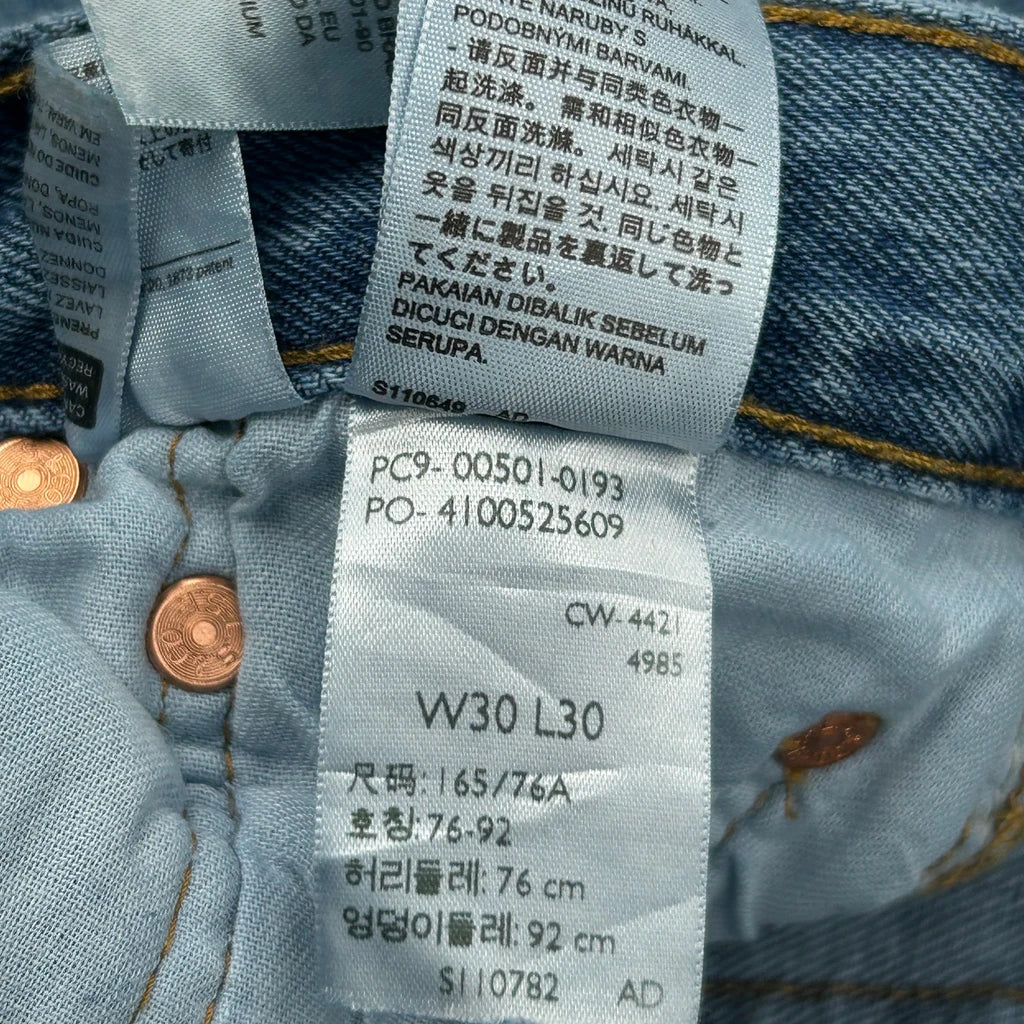 501 Levis Jeans - 30W 30L Blue Denim - Image 6