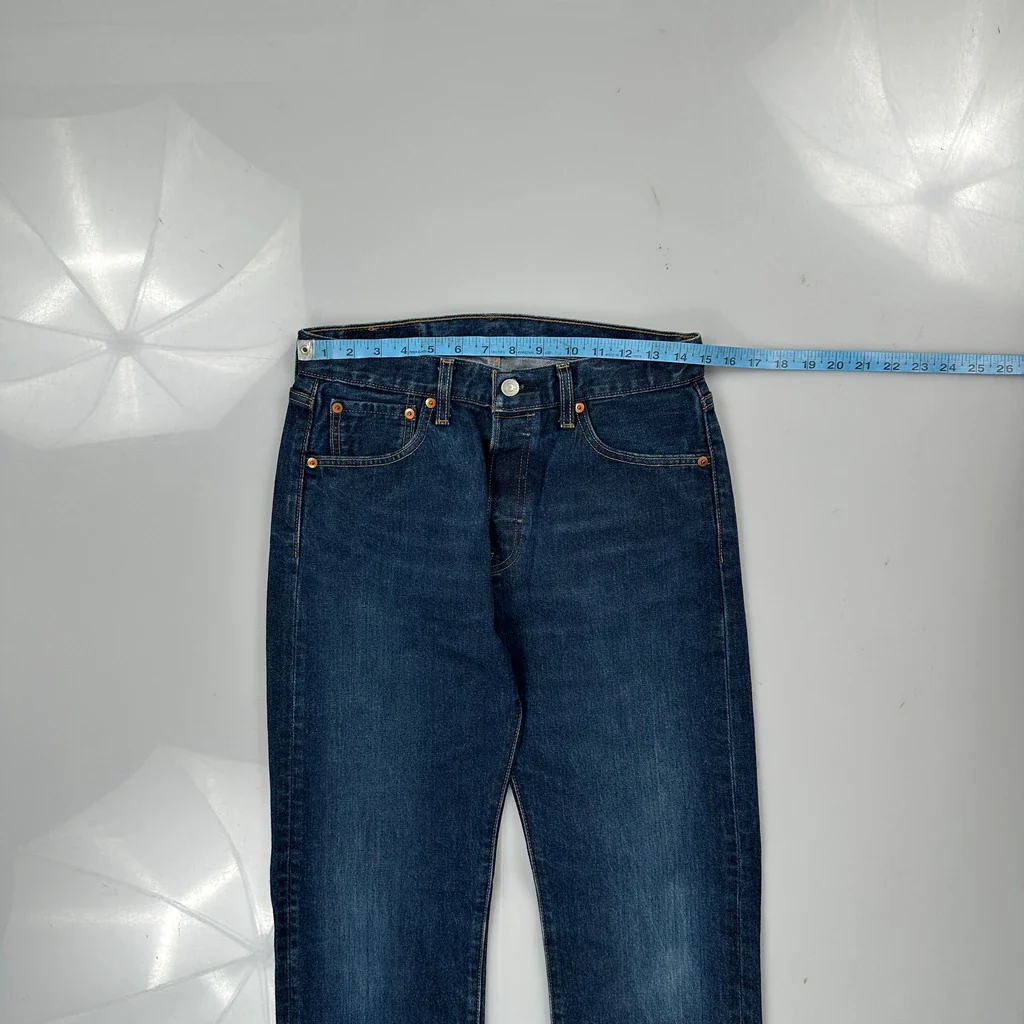 501 Levis Jeans - 30W 32L Blue Denim - Image 3