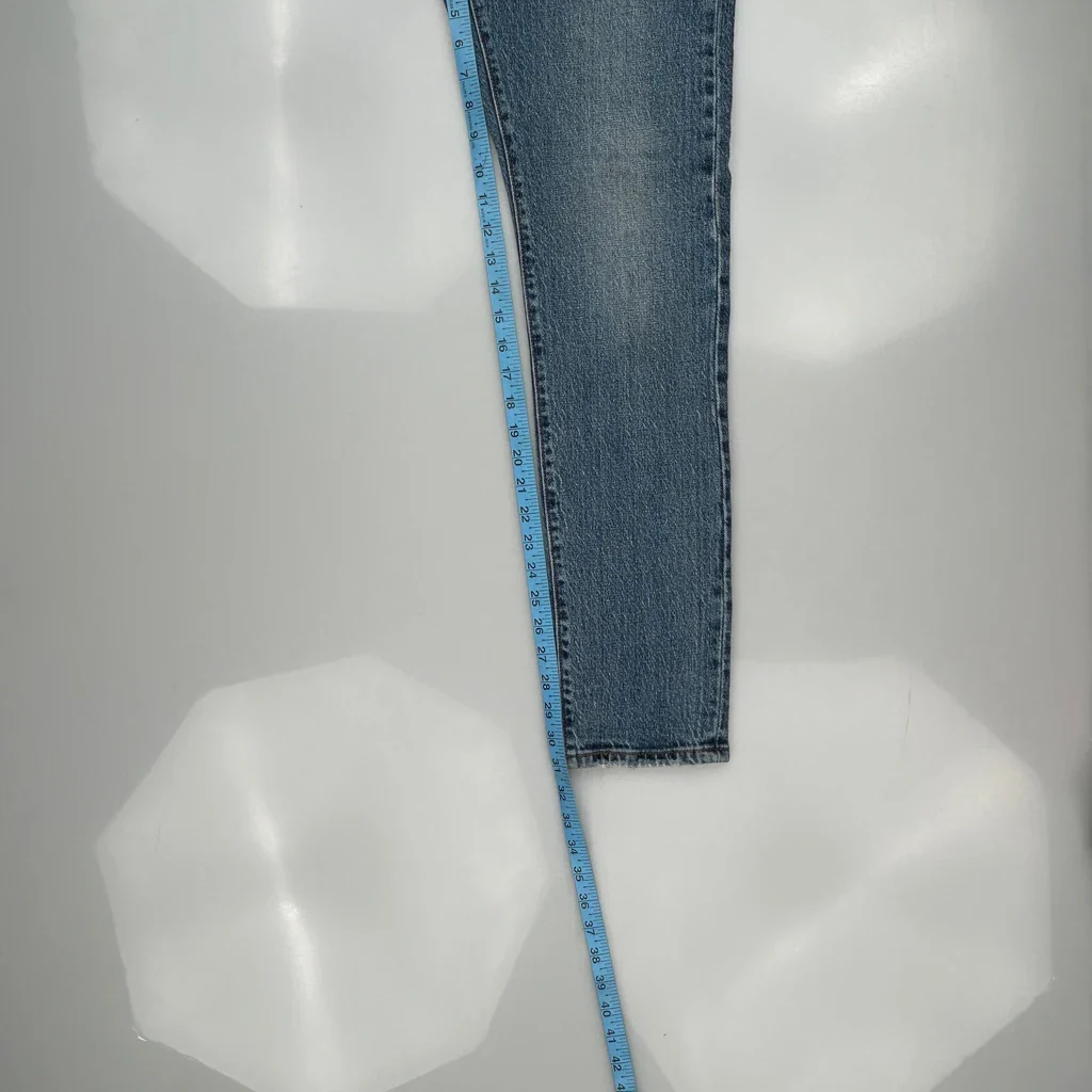 501 Levis Jeans - 31W 27L Blue Cotton - Image 6