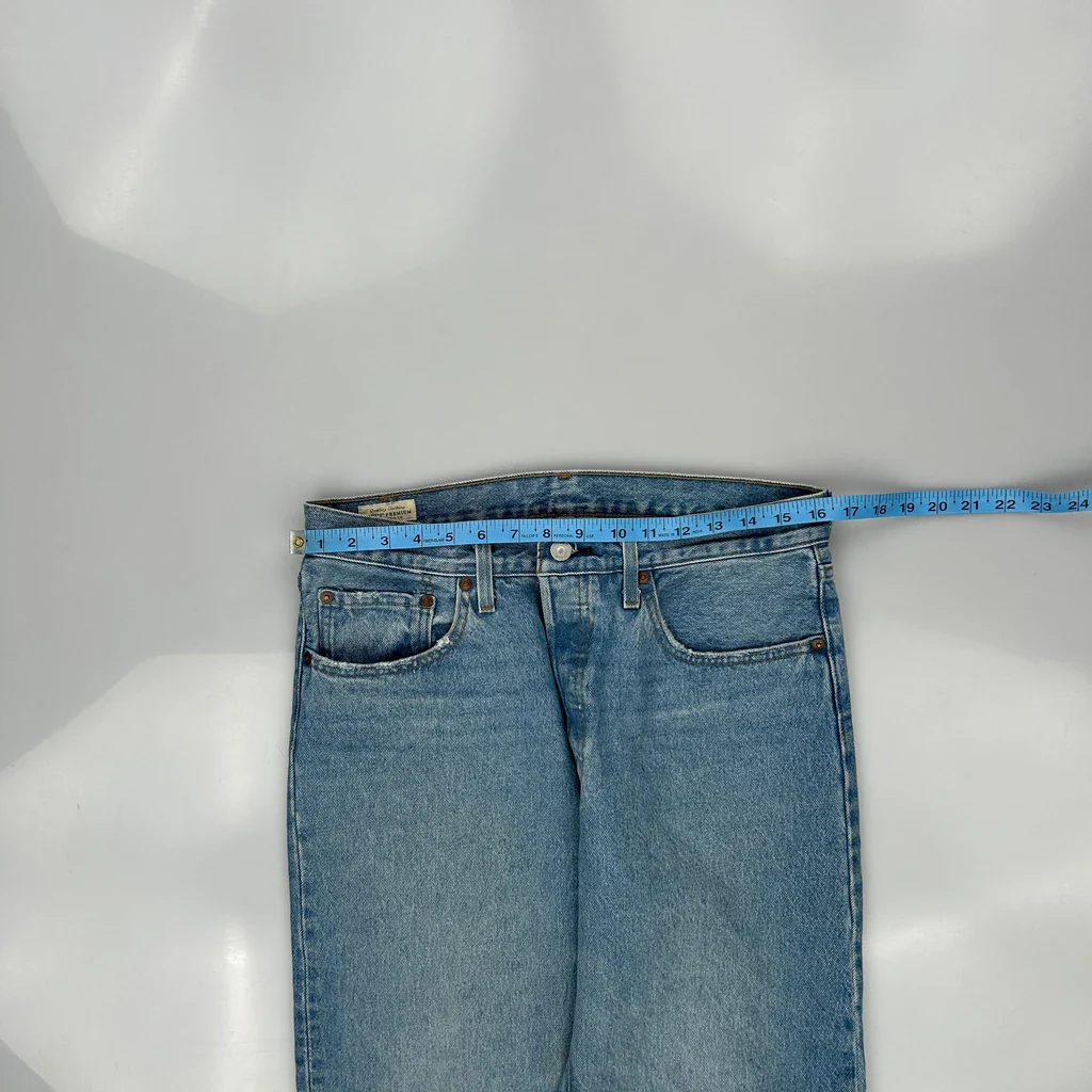 501 Levis Jeans - 32W 28L Blue Cotton - Image 3