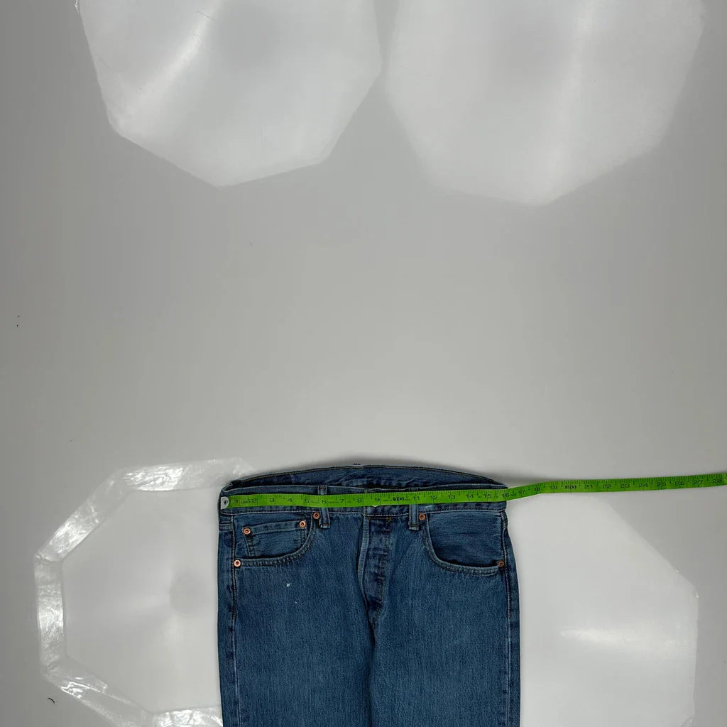 501 Levis Jeans - 32W 29L Blue Cotton - Image 3