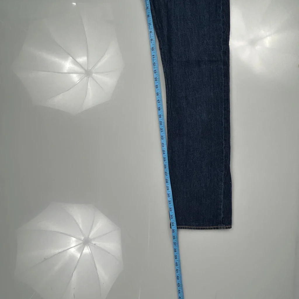 501 Levis Jeans - 32W 35L Blue Cotton - Image 5