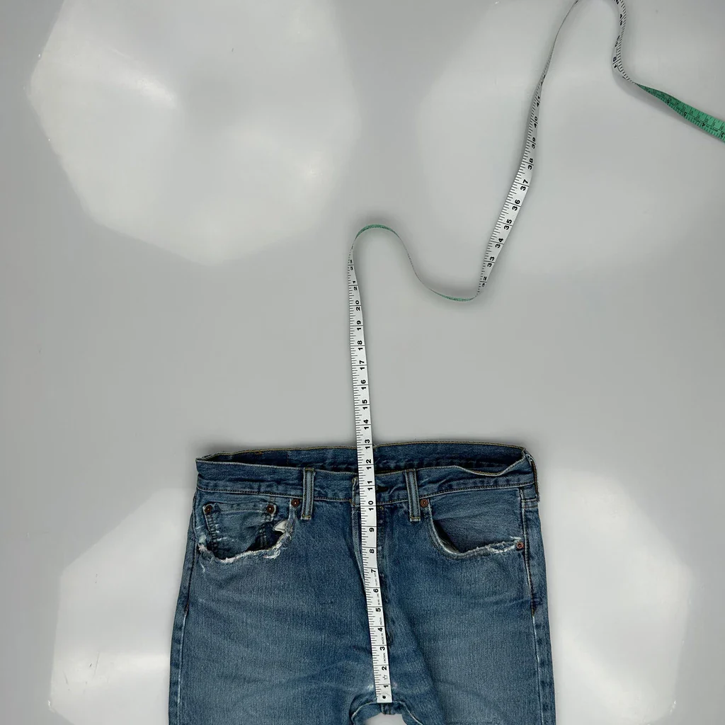 501 Levis Jeans - 33W 32L Blue Cotton - Image 4
