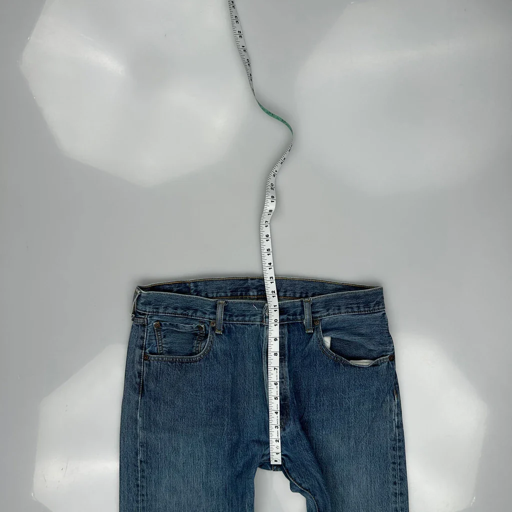 501 Levis Jeans - 35W 32L Blue Cotton - Image 3