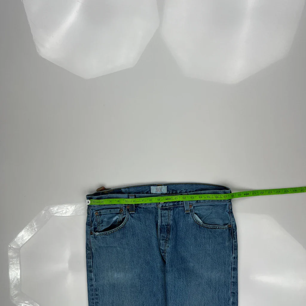 501 Levis Jeans - 35W 32L Blue Cotton - Image 3