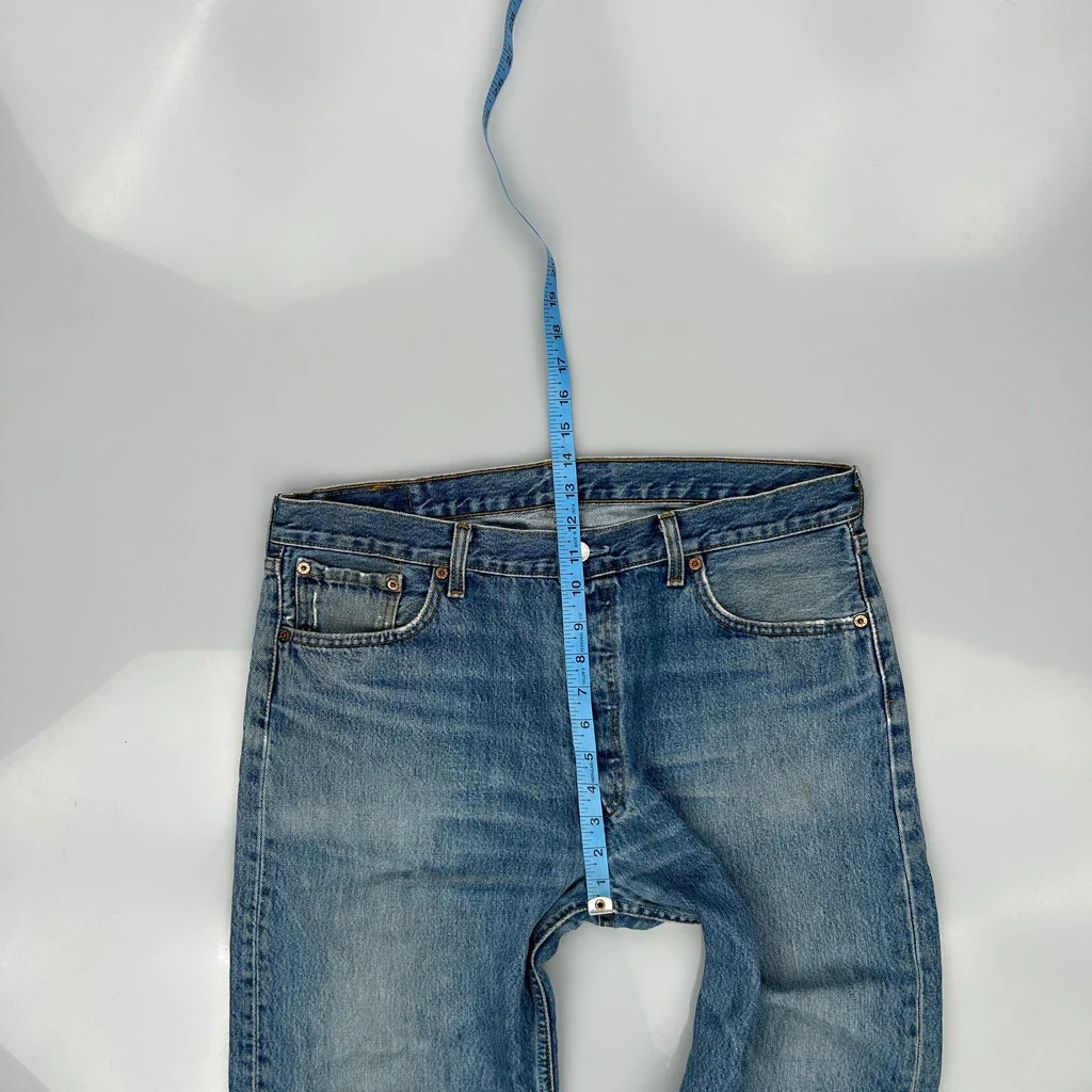 501 Levis Jeans - 36W 26L Blue Denim - Image 4