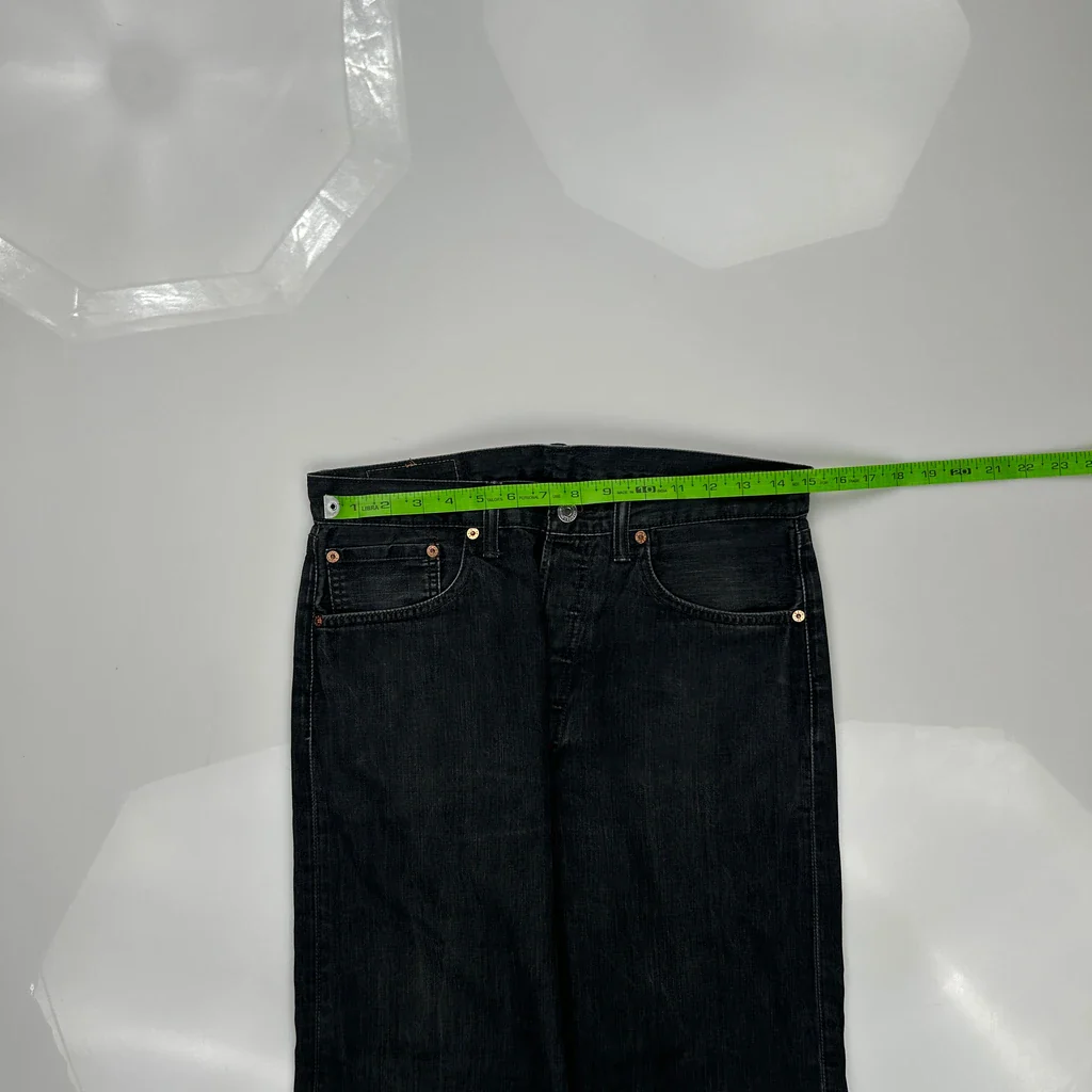 501 Levis Jeans - 30W 32L Dark Wash Cotton - Image 3