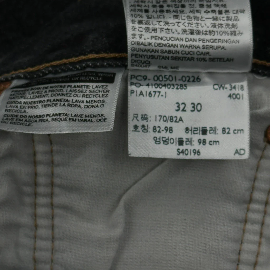 501 Levis Jeans - 31W 28L Dark Wash Cotton - Image 6