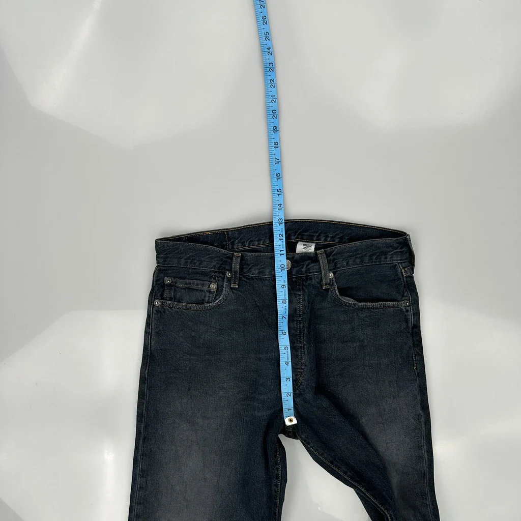 501 Levis Jeans - 33W 30L Dark Wash Denim - Image 4