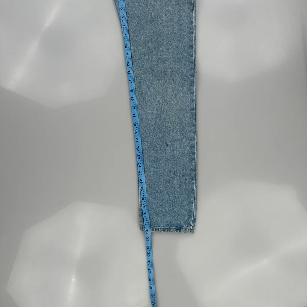 501 Levis Jeans - 26W 32L Light Wash Denim - Image 5