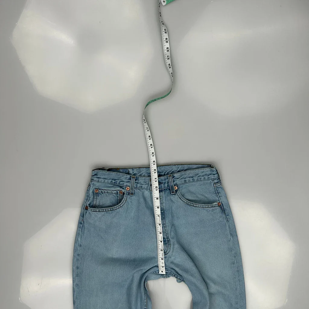 501 Levis Jeans - 30W 33L Light Wash Denim - Image 4