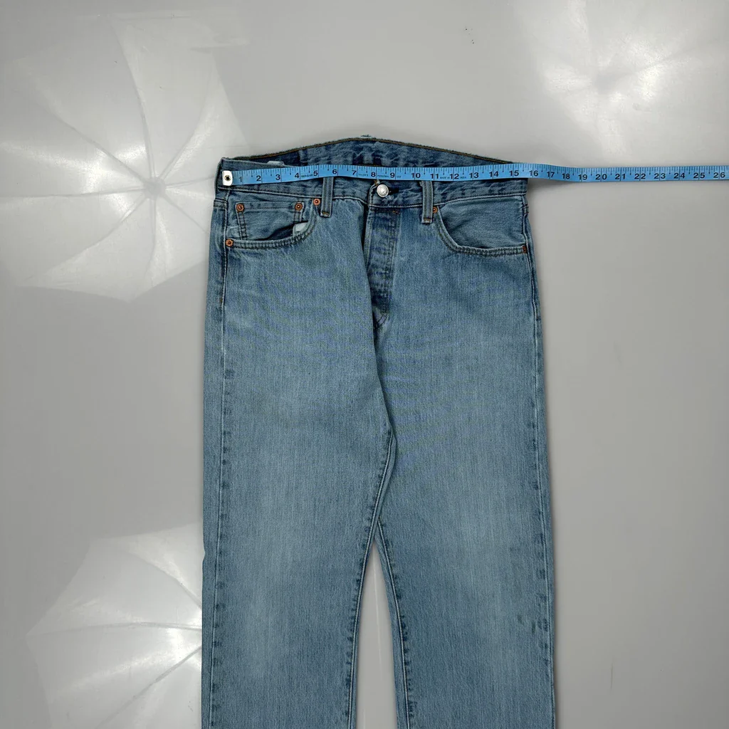 501 Levis Jeans - 31W 33L Light Wash Cotton - Image 3
