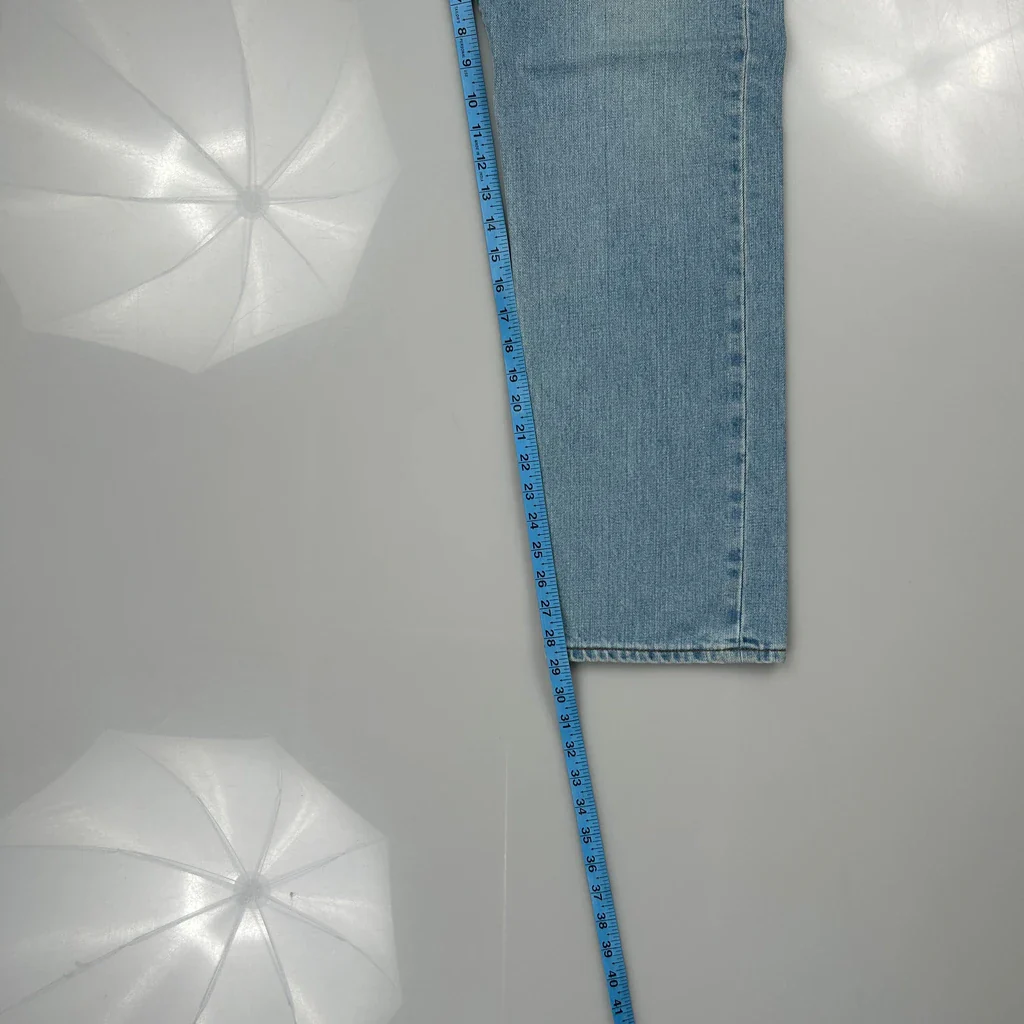 501 Levis Jeans - 32W 29L Light Wash Cotton - Image 5