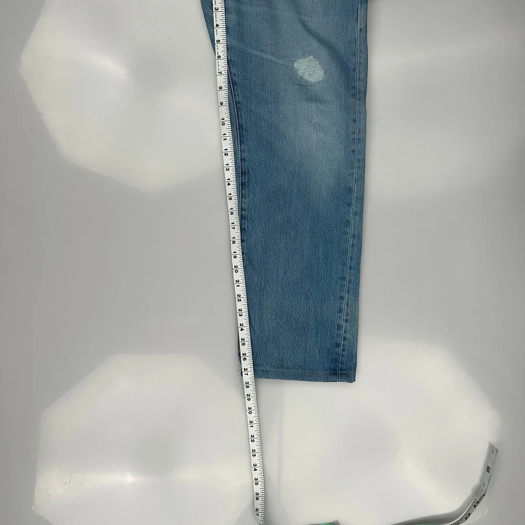 501 Levis Jeans - 33W 32L Light Wash Cotton - Image 5