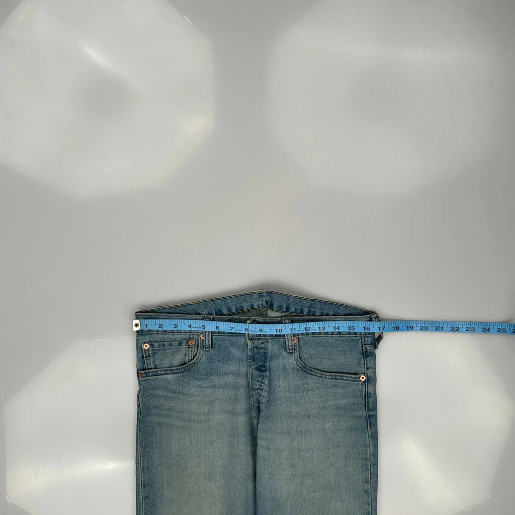 501 Levis Jeans - 33W 30L Light Wash Cotton - Image 3