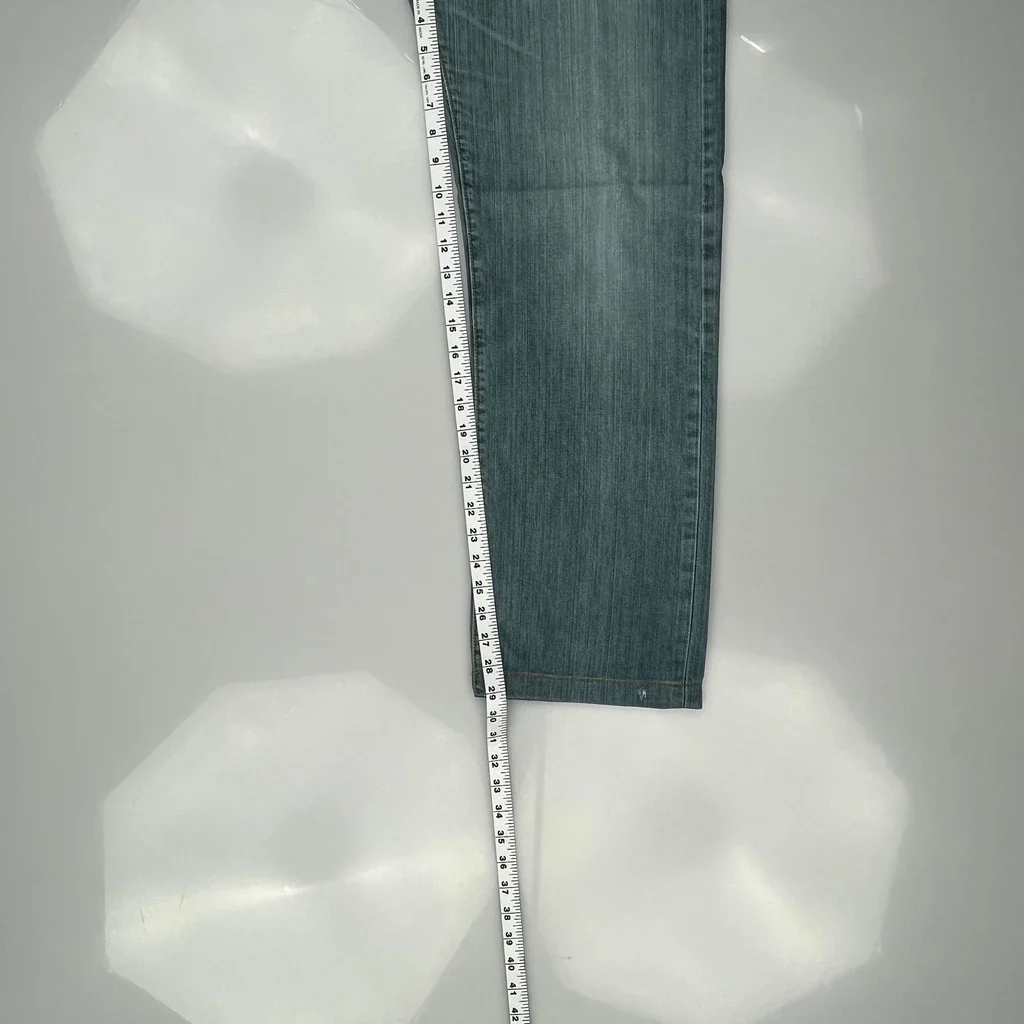 501 Levis Jeans - 33W 29L Light Wash Cotton - Image 5