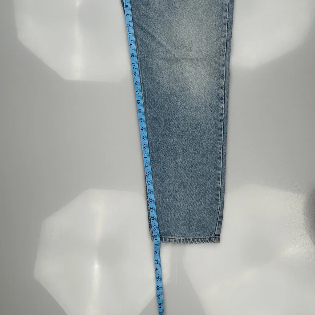 504 Levis Jeans - 34W 30L Light Wash Denim - Image 5