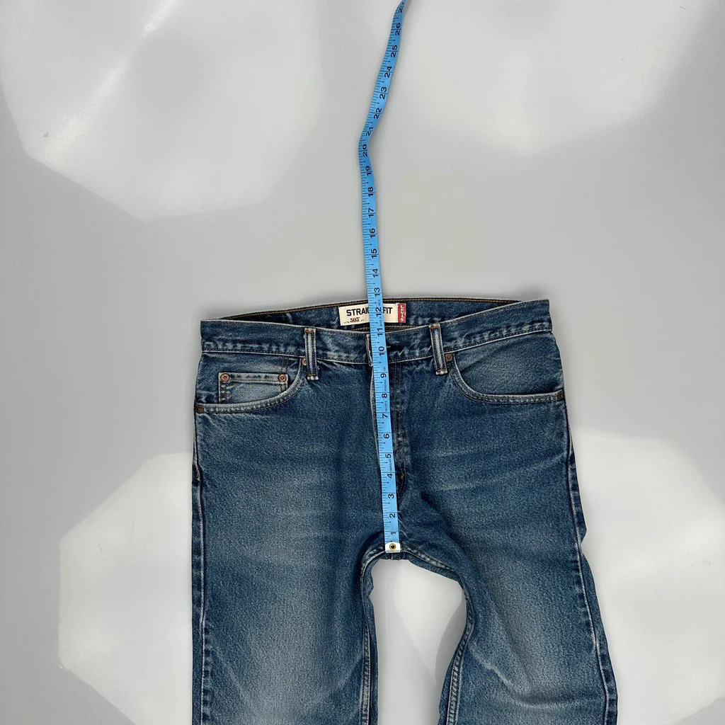 505 Levis Jeans - 34W 31L Blue Denim - Image 4
