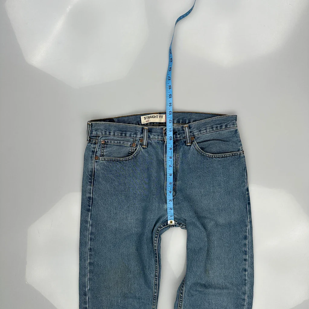 505 Levis Jeans - 34W 31L Blue Denim - Image 4