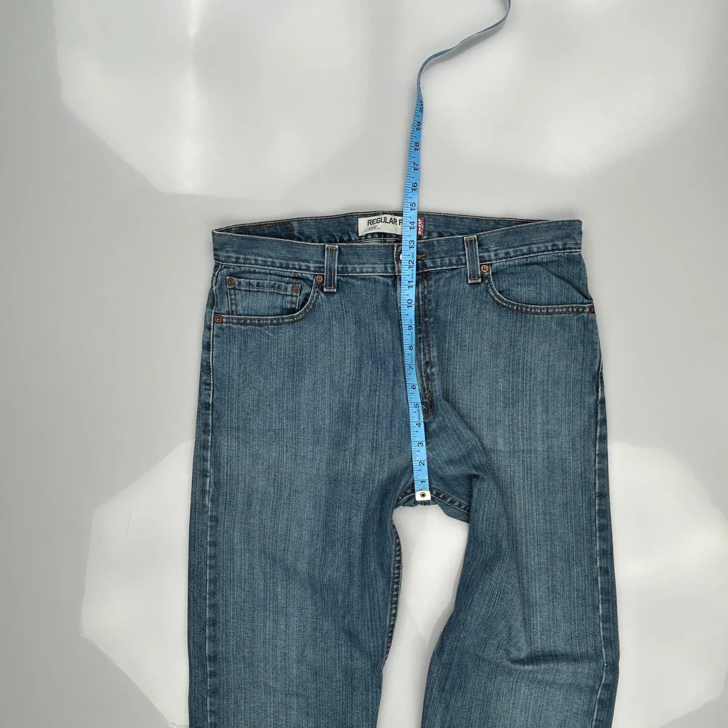 505 Levis Jeans - 36W 32L Blue Denim - Image 4