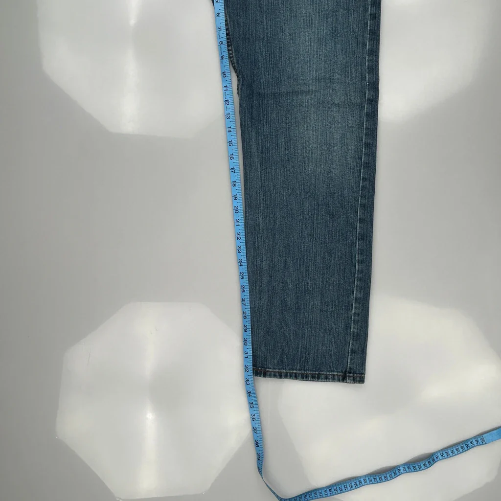 505 Levis Jeans - 36W 32L Blue Denim - Image 5