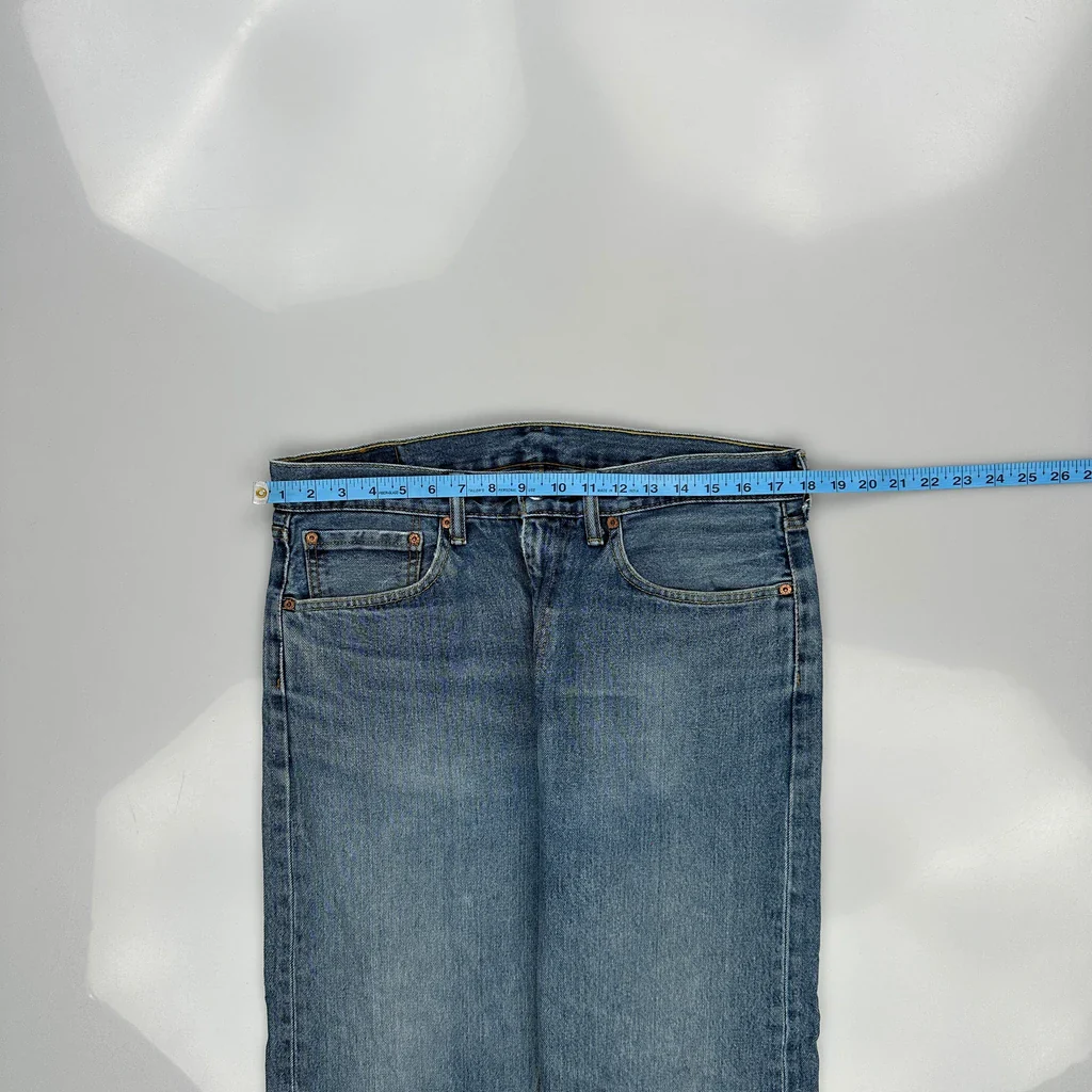 505 Levis Jeans - 36W 31L Blue Cotton - Image 3