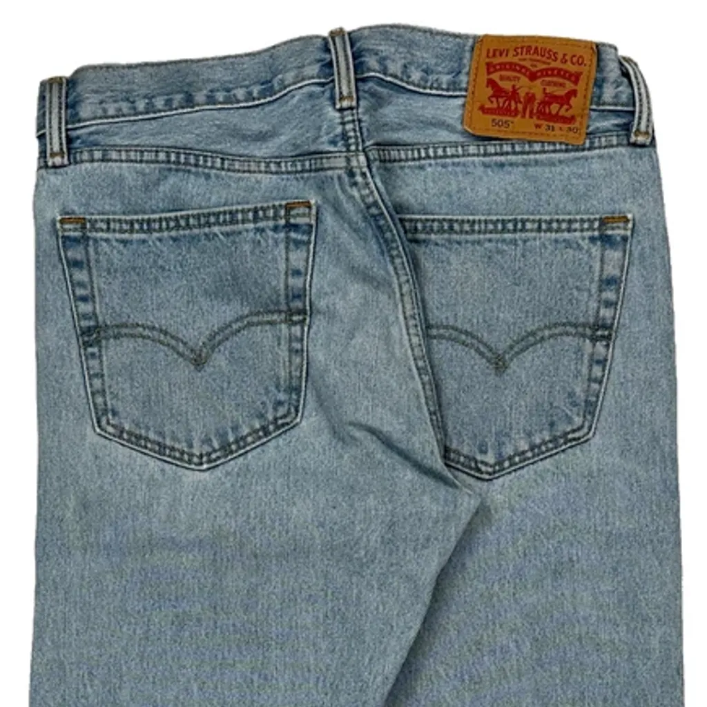 505 Levis Jeans - 31W 30L Light Wash Denim - Image 7