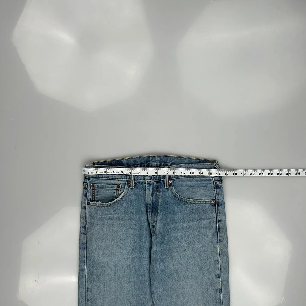 505 Levis Jeans - 32W 32L Light Wash Cotton - Image 3