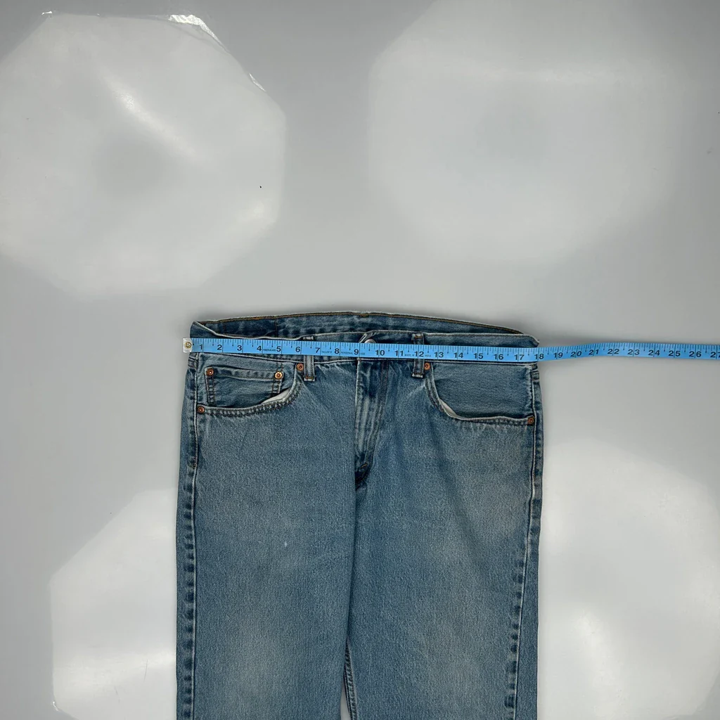 505 Levis Jeans - 36W 29L Light Wash Denim - Image 3