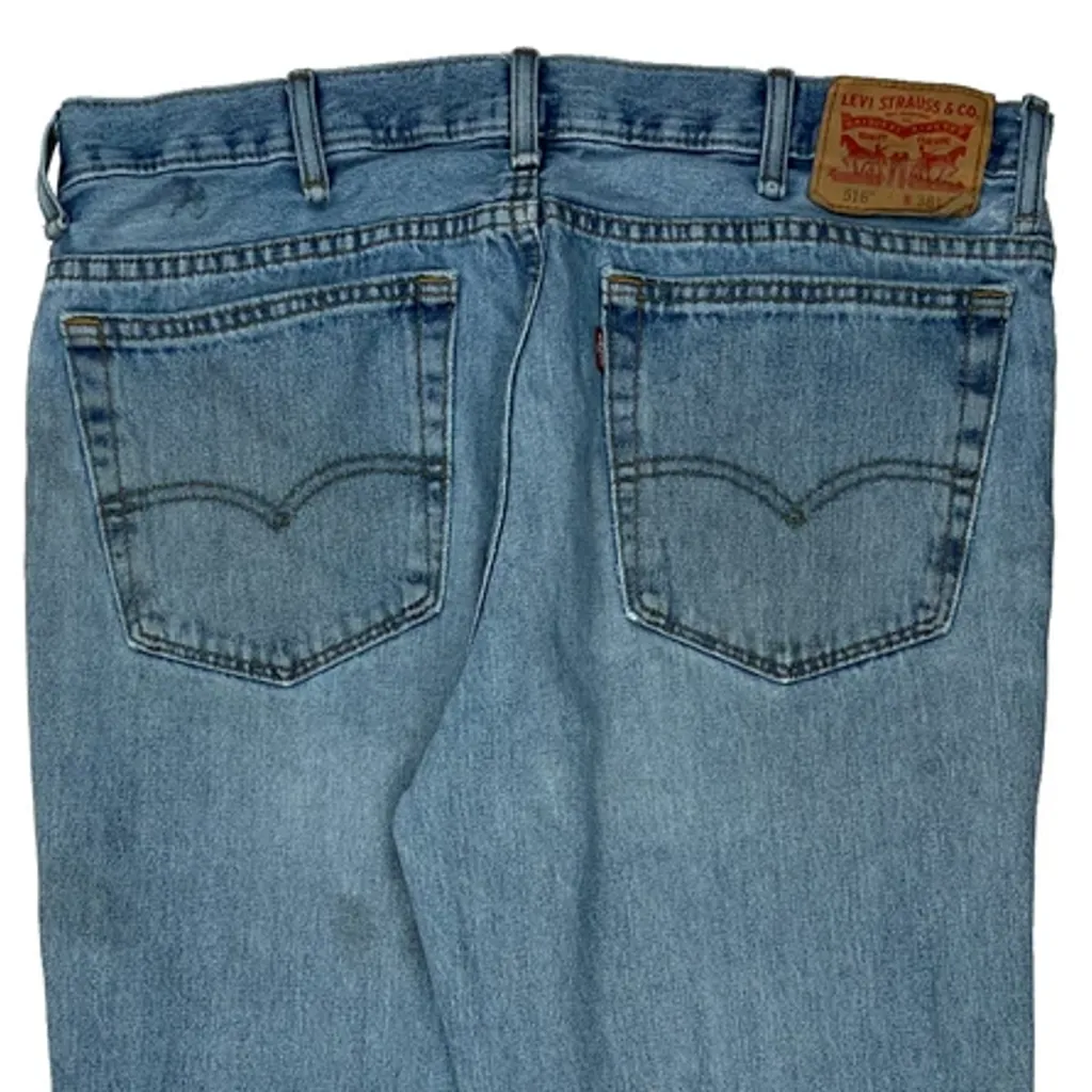 516 Levis Jeans - 36W 32L Light Wash Denim - Image 7