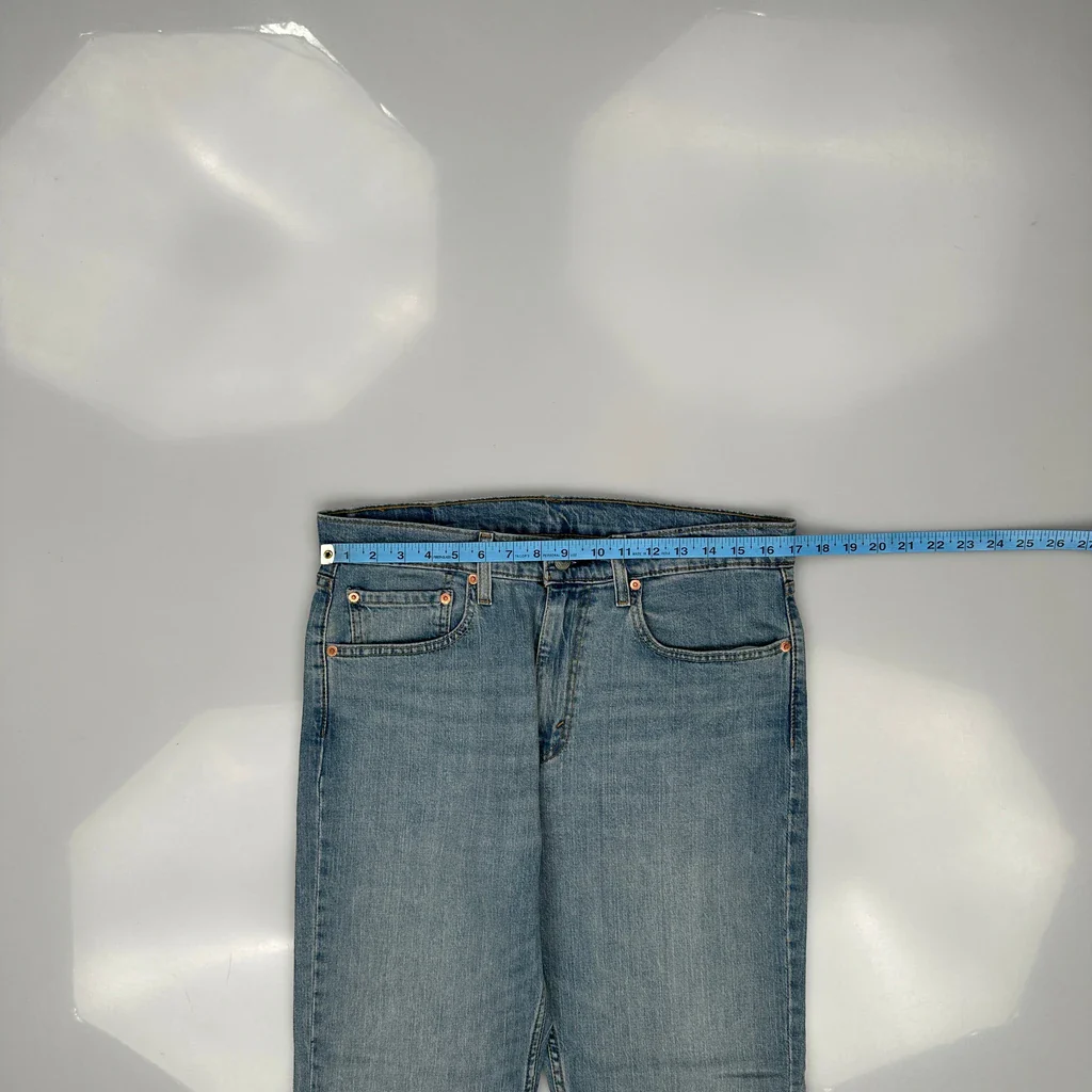 527 Levis Jeans - 34W 30L Light Wash Cotton - Image 3