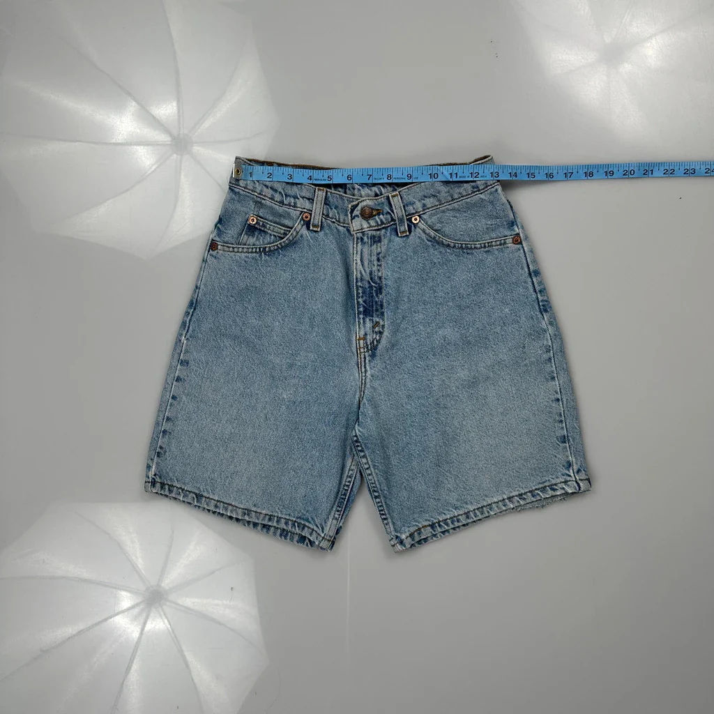 550 Levis Baggy Denim Shorts - 26W 8L Light Wash Cotton - Image 3