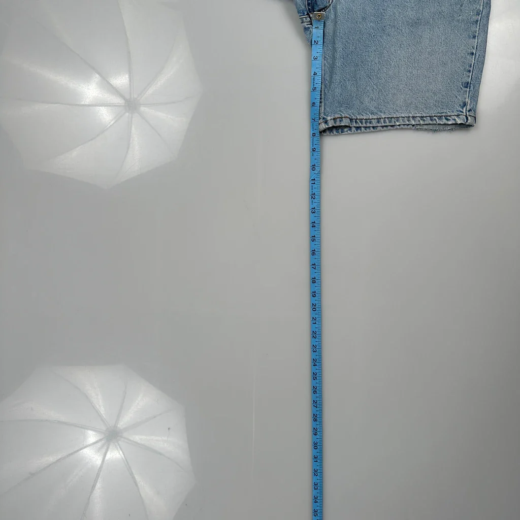 550 Levis Baggy Denim Shorts - 26W 8L Light Wash Cotton - Image 5