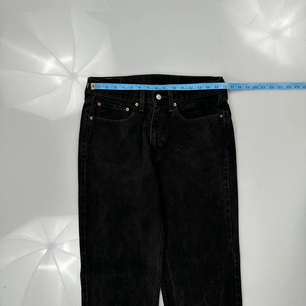 550 Levis Jeans - 32W 34L Black Denim - Image 3