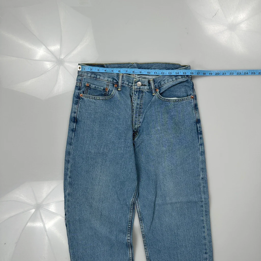 550 Levis Jeans - 32W 29L Blue Denim - Image 3