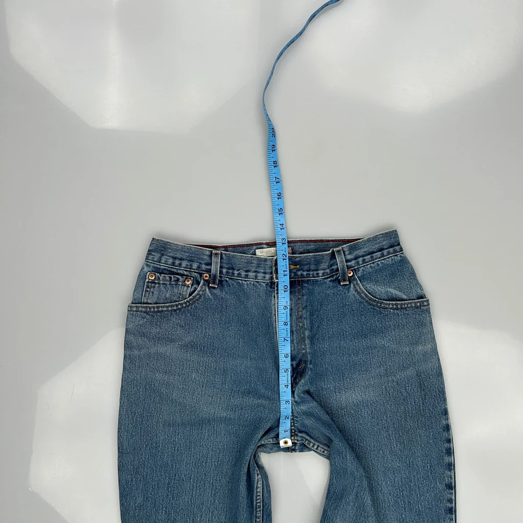 550 Levis Jeans - 33W 28L Blue Denim - Image 4