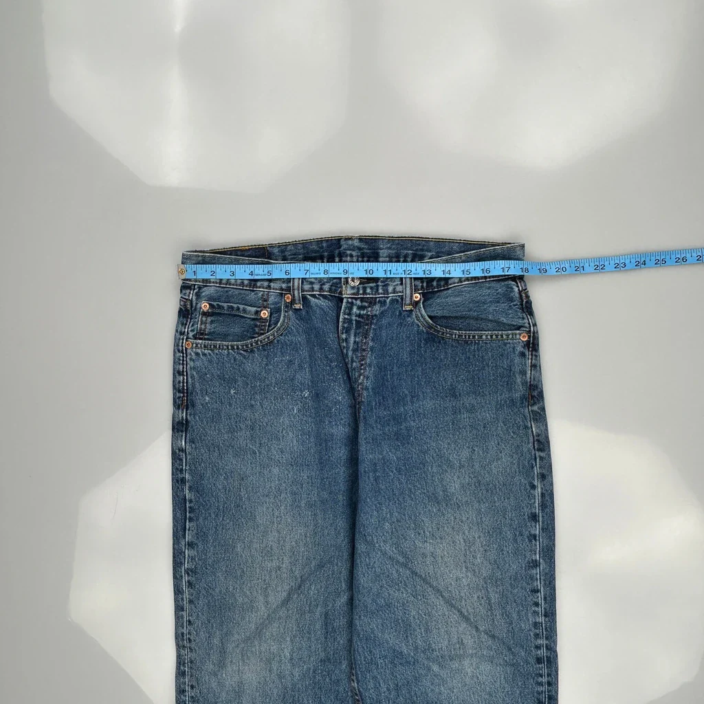 550 Levis Jeans - 36W 31L Blue Denim - Image 3