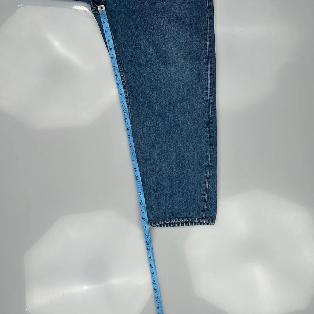 550 Levis Jeans - 36W 26L Blue Denim - Image 5