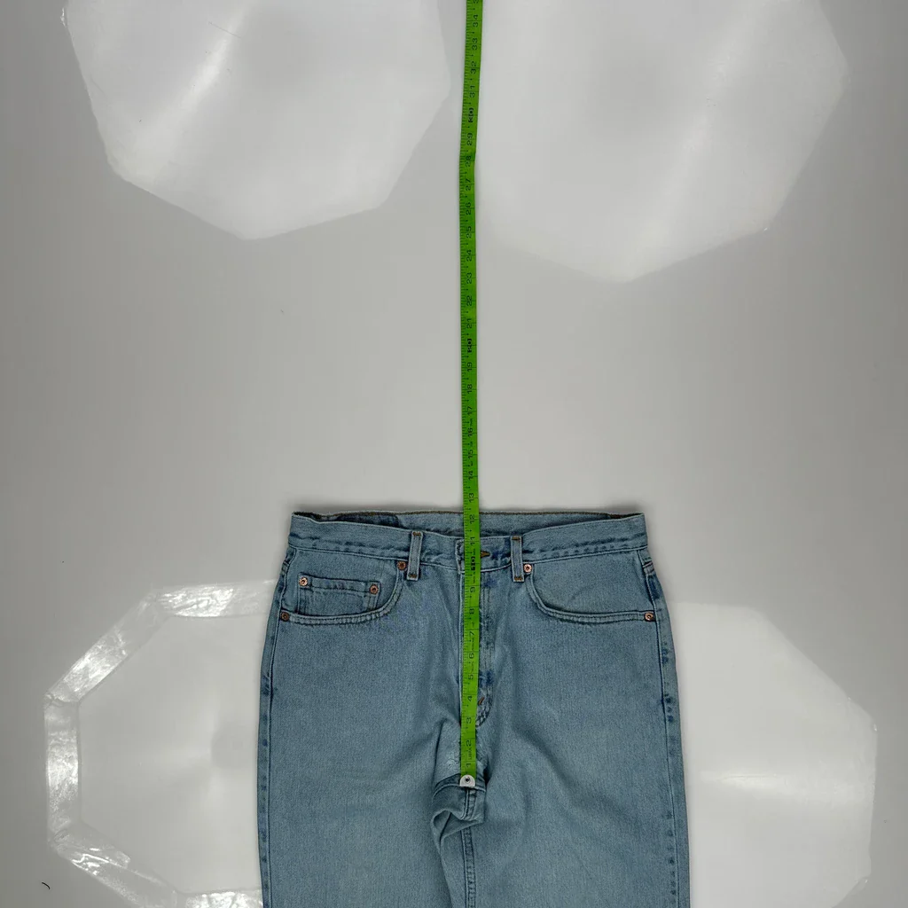 550 Levis Jeans - 32W 32L Light Wash Denim - Image 4