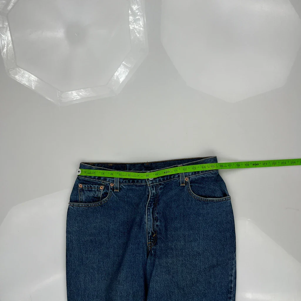 550 Levis Jeans - 31W US 8 Blue Denim - Image 3