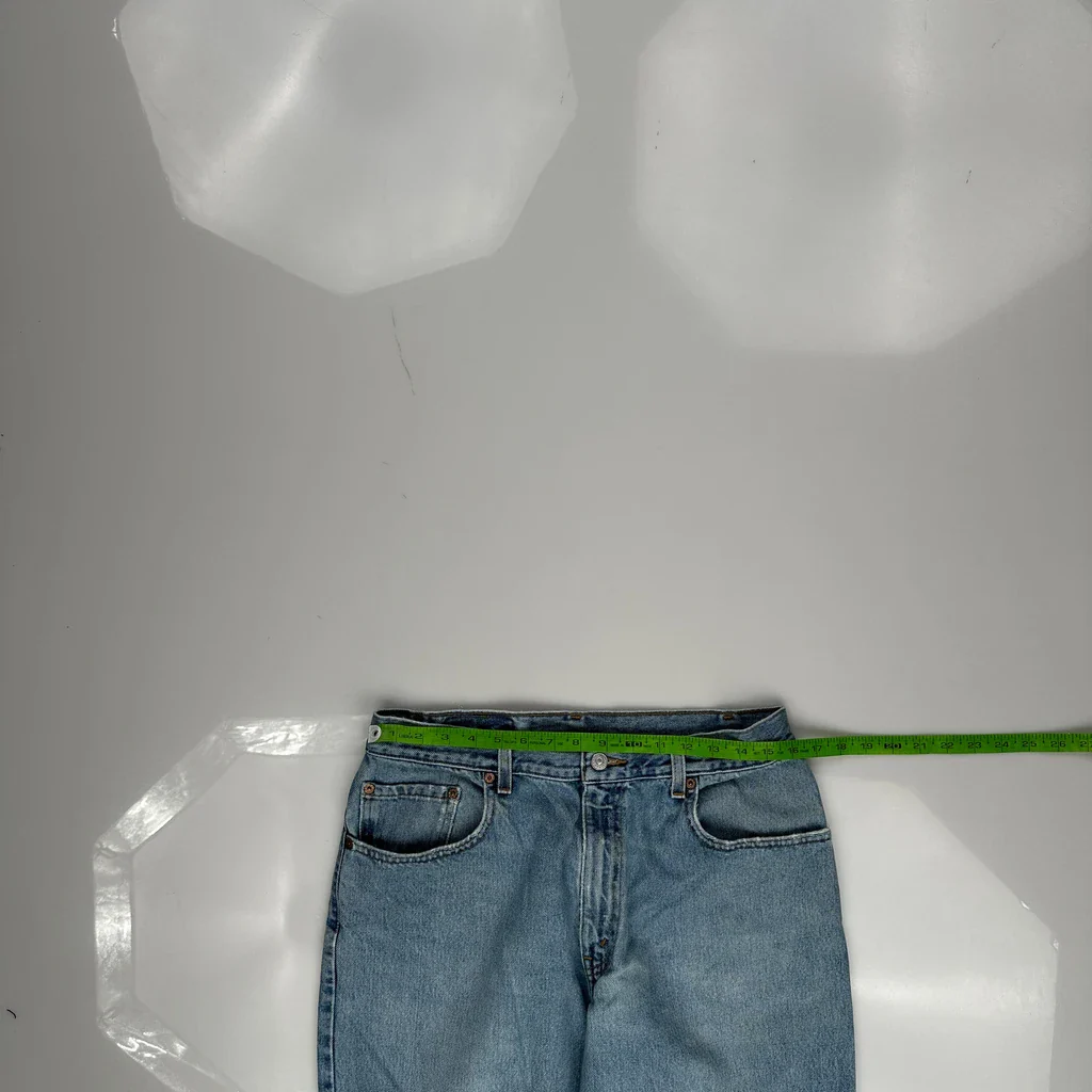 560 Levis Jeans - 32W 30L Blue Denim - Image 3