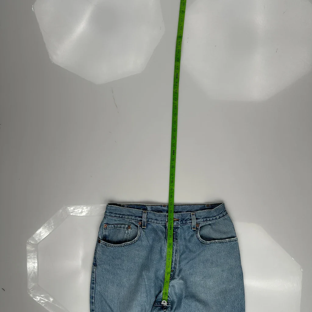 560 Levis Jeans - 32W 30L Blue Denim - Image 4